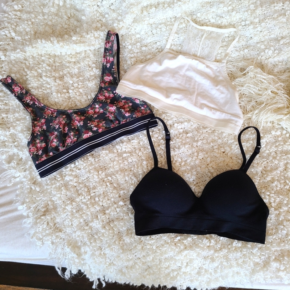 Girls Brallettes Sports Bra Size 34 Bundle Deal